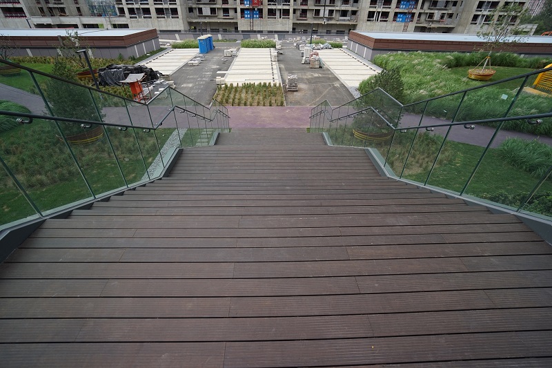 4-萬(wàn)科西華府地鐵蓋上廊橋及采光頂800.jpg
